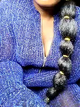 Stripchat Free Porn Cam of Hugemassivebootie