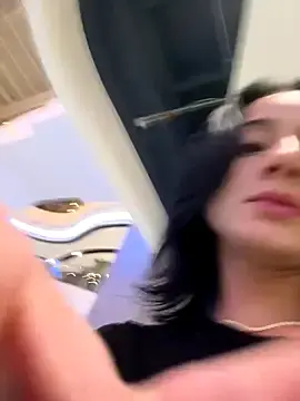 Stripchat Live Sex Cam of Ale_Lewis