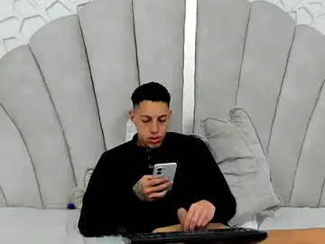 Stripchat Best live sex cam show of thiago19s