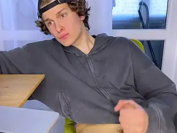 Stripchat Sex Cam of alyx_garden