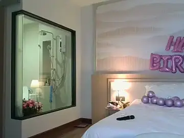 Stripchat Live Sex Cam of hello_imkittyy