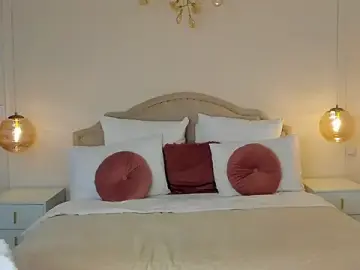 Stripchat Best Webcam of SaintLora