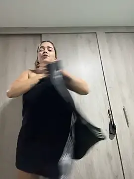 Stripchat Live Sex of JoselinFlower_