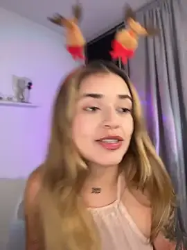 Stripchat Nude Webcam of JoselinFlower_