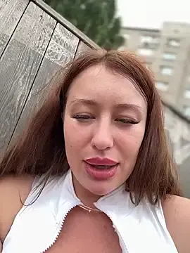 Stripchat Live Porn of AndreaMood