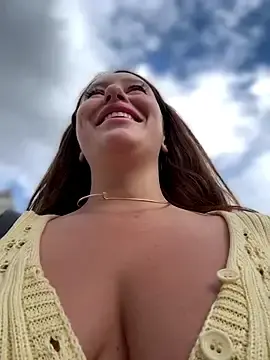 Stripchat Nude Webcam of AndreaMood