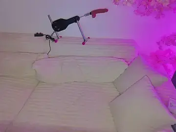 Stripchat Nude Webcam of Luna_Doll@xh