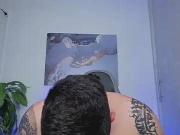 Stripchat Adult Webcam of Yeiko_Romero_