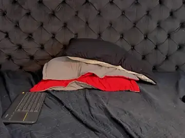 Stripchat Adult Webcam of two_milkyway