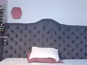 Stripchat Live Sex Cam of two_milkyway