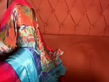 Stripchat Live Sex Cam of Silent_bdgirl