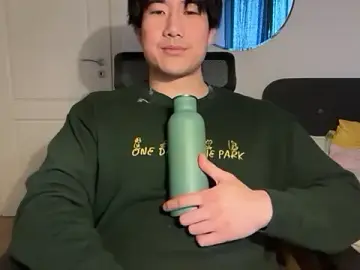 Stripchat Sex Cam of jungcock3210