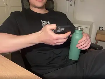 Stripchat Free Live Porn of jungcock3210