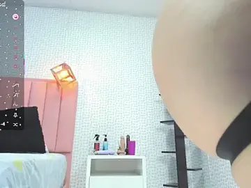 Stripchat Sex Cam of LORENADAVIES