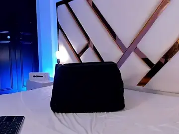 Stripchat Live Sex Cam of Aron_cruz