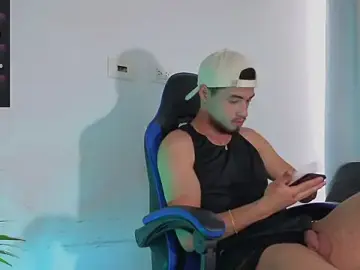 Stripchat Best live sex cam show of EdwardRoss_