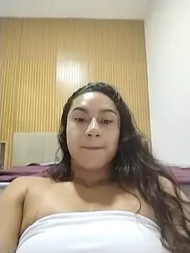 Stripchat Best Webcam of yummi_greluda
