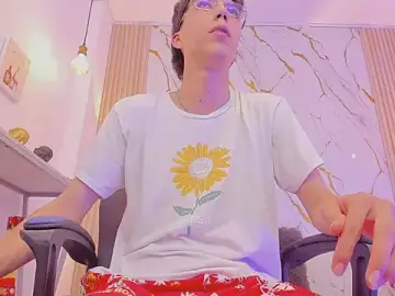 Stripchat Adult Webcam of Nikolay_Gregori