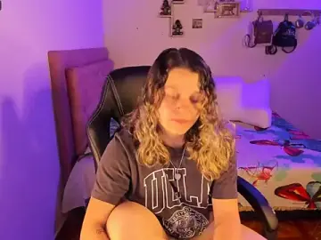 Stripchat Free Porn Cam of Sabrina_Hall_