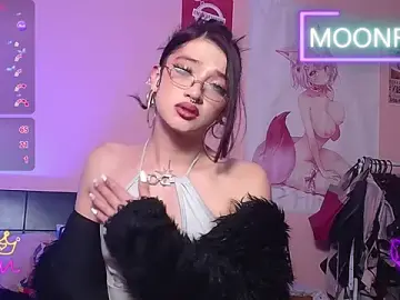 Stripchat Free Porn Cam of moonfiredancer