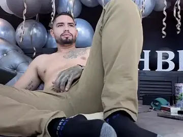 Stripchat Adult Webcam of matteosantos