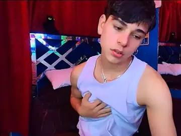 Stripchat Watch Live Sex Cams of Luke_Howland