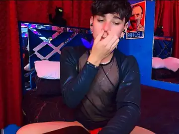 Stripchat Free Live Porn of Luke_Howland