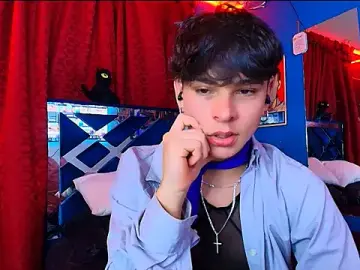 Stripchat Best live sex cam show of Luke_Howland