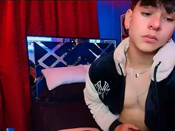 Stripchat Nude Webcam of Luke_Howland