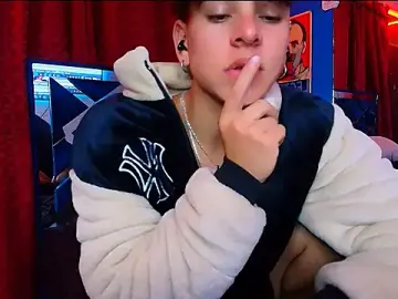 Stripchat Watch Live Sex Cams of Luke_Howland