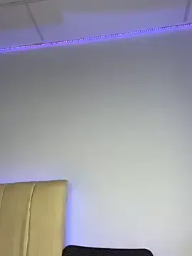 Stripchat Live Sex Cam of quianna_