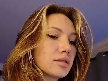 Stripchat Adult Webcam of MariGven