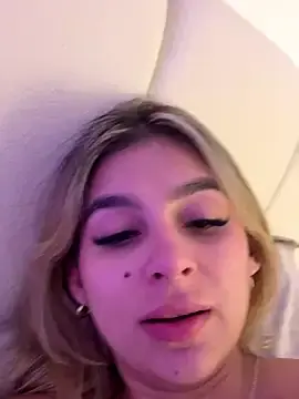 Stripchat Live Porn of oriana_zoeee