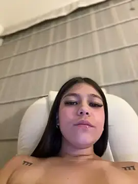 Stripchat Adult Video Chat of Alyshanon18