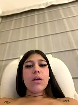 Stripchat Adult Webcam of Alyshanon18