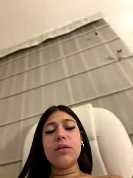 Stripchat Nude Webcam of Alyshanon18