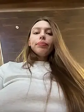 Stripchat Best Webcam of LeiaMood