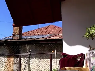 Stripchat Adult Webcam of piccolaflo