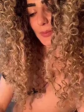 Stripchat Live Sex Cam of Lady_ken_