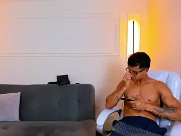 Stripchat Live Porn of Paradise_boy_s