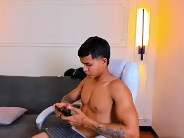 Stripchat Live Sex Cam of Paradise_boy_s