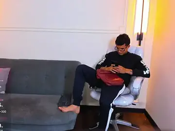 Stripchat Live Sex Cam of Paradise_boy_s