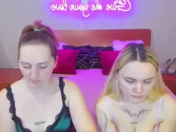 Stripchat Sex Cam of MagicEyess