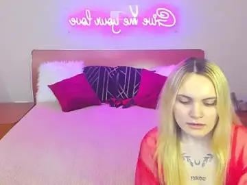 Stripchat Adult Webcam of MagicEyess