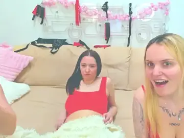 Stripchat Live Porn of MagicEyess