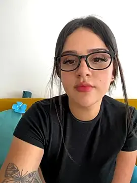 Stripchat Sex Cam of violet-333