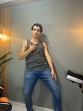 Stripchat Adult Webcam of Franck_White