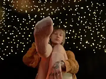 Stripchat Free Live Porn of Littlespacemouse