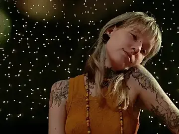 Stripchat Sex Cam of Littlespacemouse