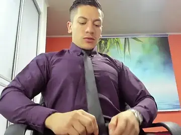 Stripchat Free Porn Cam of aquiles_51